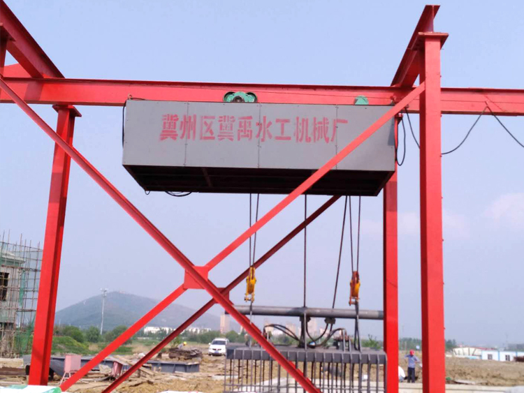 ���̰���